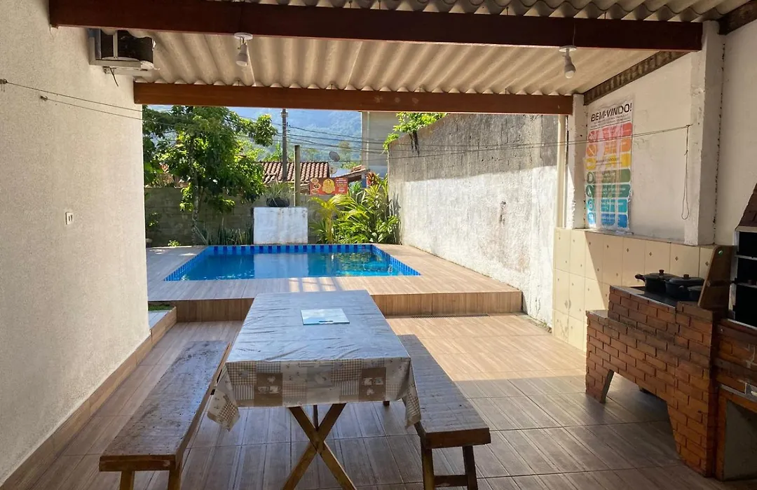 Casa de Praia Ampla com Ar Condicionado e Piscina Privativa-1