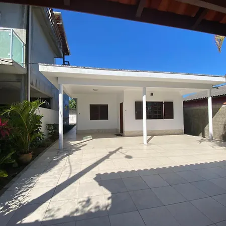 Casa de Praia Ampla com Ar Condicionado e Piscina Privativa-2